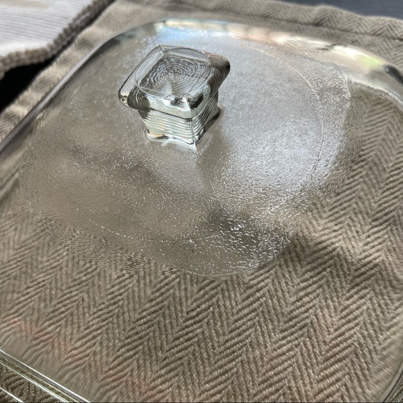 Vintage Domed Square Lid Square Handle - Picture 3 of 7